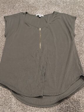 Green Envelope Olive Zip-Front Short Sleeve Blouse